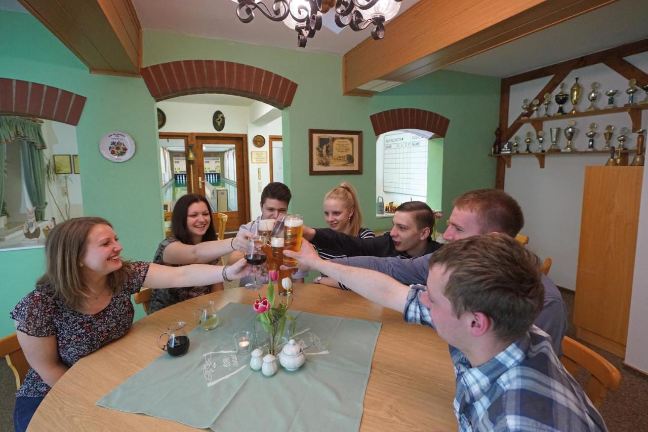 Hotel Gasthof Zum Walfisch Klingenthal Luaran gambar